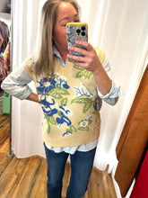 Load image into Gallery viewer, Floral Sweater Vest