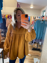 Load image into Gallery viewer, The Poppy Top