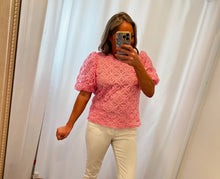 Load image into Gallery viewer, Floral and Lace Puff Sleeve Top
