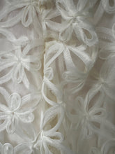 Load image into Gallery viewer, Floral and Lace Puff Sleeve Top
